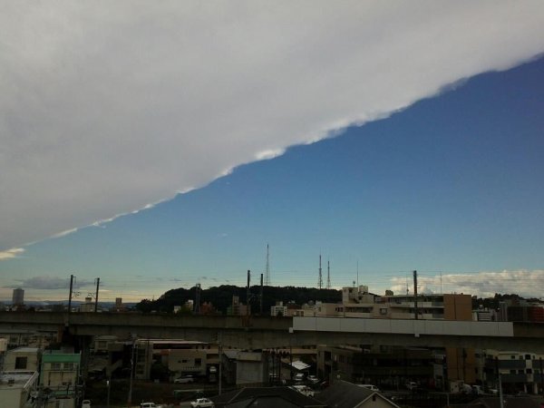 地震2週間前から出てくる異常な雲