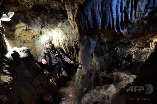 ベルギーのゴイエ洞窟にて