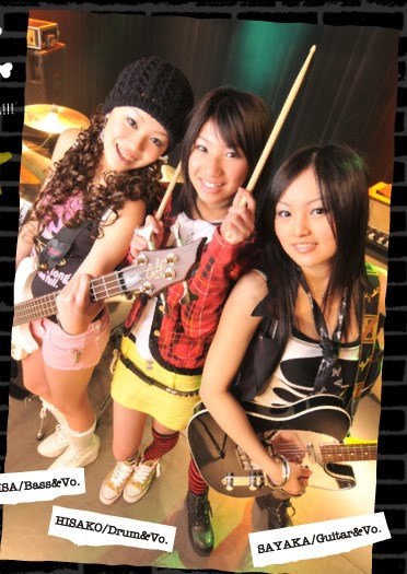 山本彩さんは2008年ガールズバンド『MAD CATZ』で芸能界デビュー