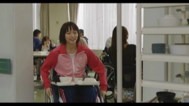 2015年2月公開の『マンゴーと赤い車椅子』で映画デビュー