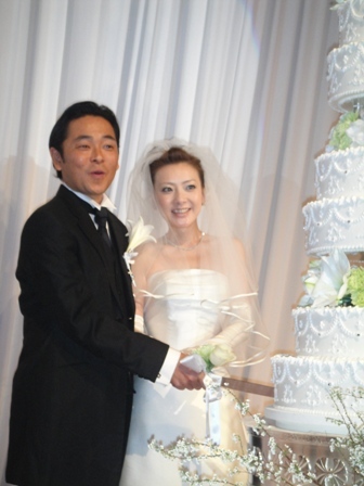 2009年、実業家の福本亜細亜さんと結婚