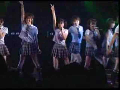 2007年4月、AKB48のメンバーとしてデビュー