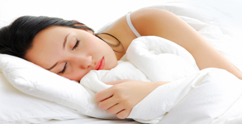 良質な睡眠で肌の代謝を促進