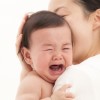 赤ちゃんが泣きやまない理由と対処法6選