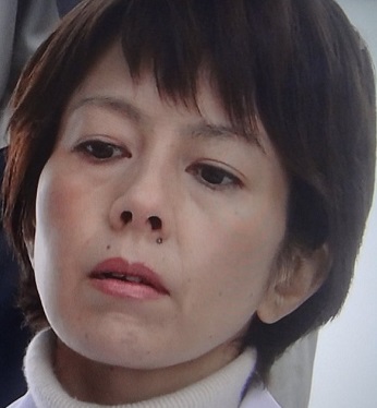 鼻の下と目頭のほくろを除去したと言われている沢口靖子さん