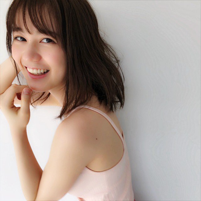 生田絵梨花の写真集 転調 の画像大量まとめ 巨乳ニットに水着 脇チラ最高 セカンドで胸が急成長 Pixls ピクルス